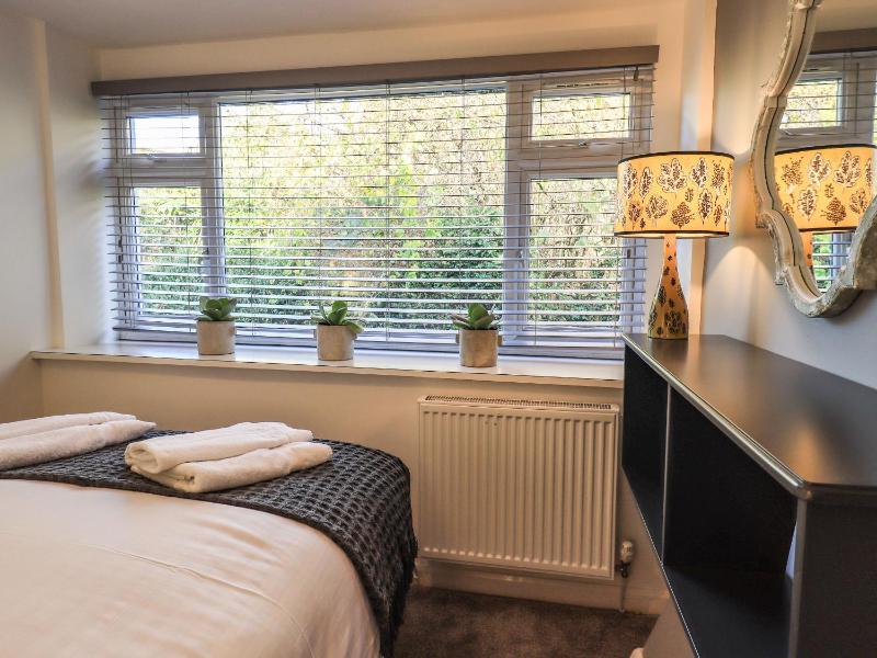 Violet Cottage - image 32