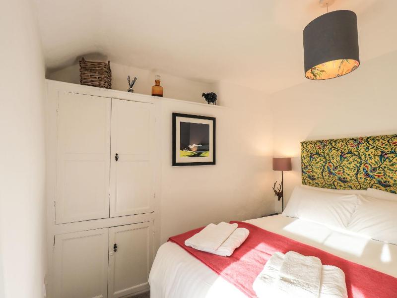 Violet Cottage - image 18