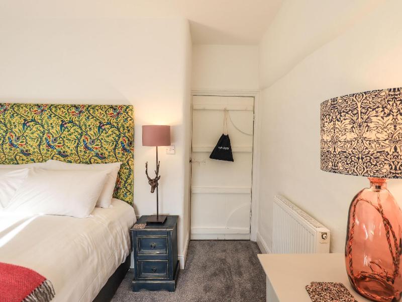 Violet Cottage - image 3