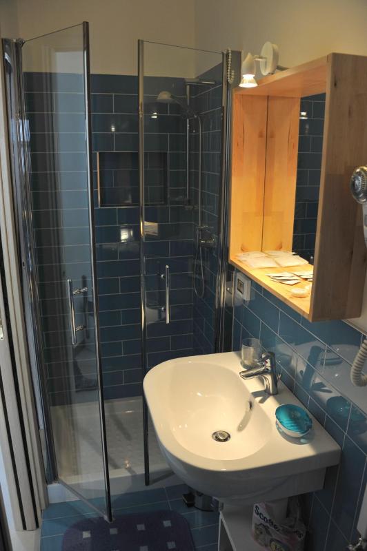 One-Bedroom Apartment with Sea View image 2
