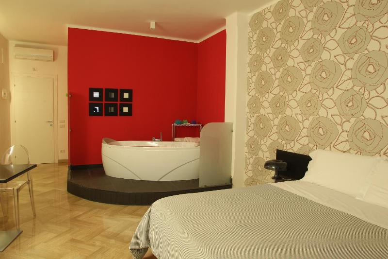 Junior Suite (2 Adults) image 2