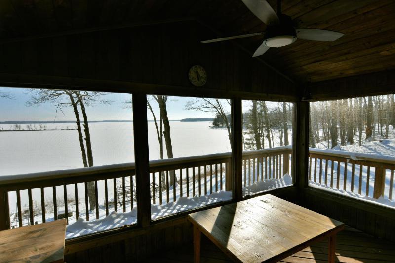 Three-Bedroom House image 4