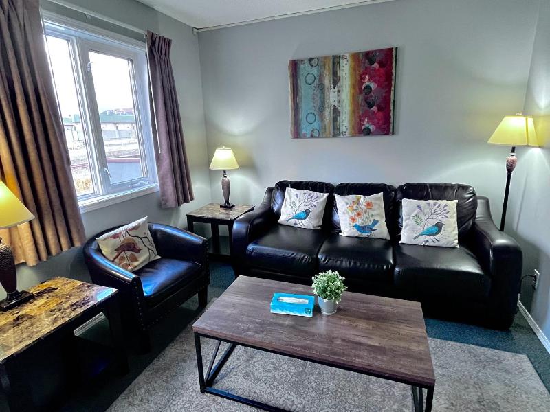 Canadian Rockies Chalets by Trilink - 2 & 3 Bedroom Condos - Self Check-In - Walking Distance to Downtown - Free Parking - Pet-Friendly - No AC - image 45