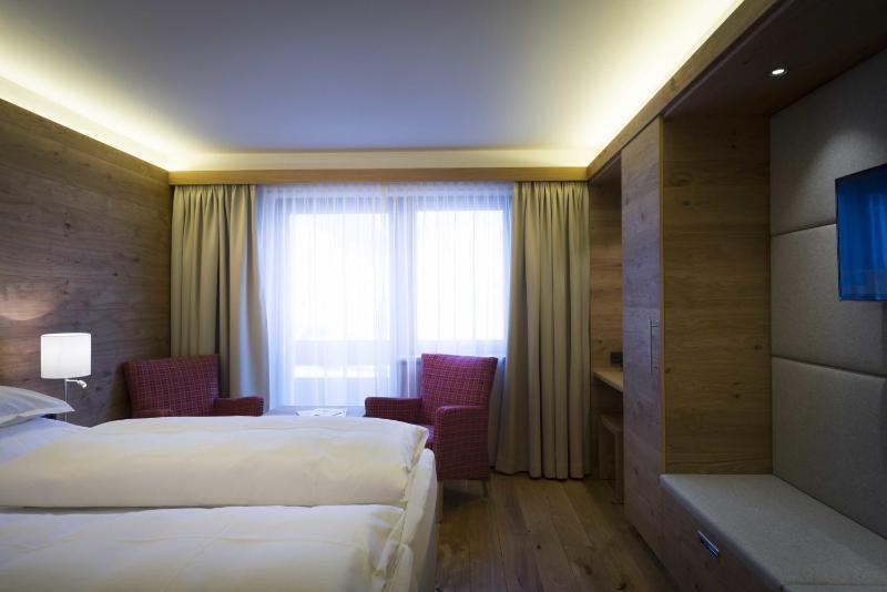 Comfort Double Room with Balcony image 3