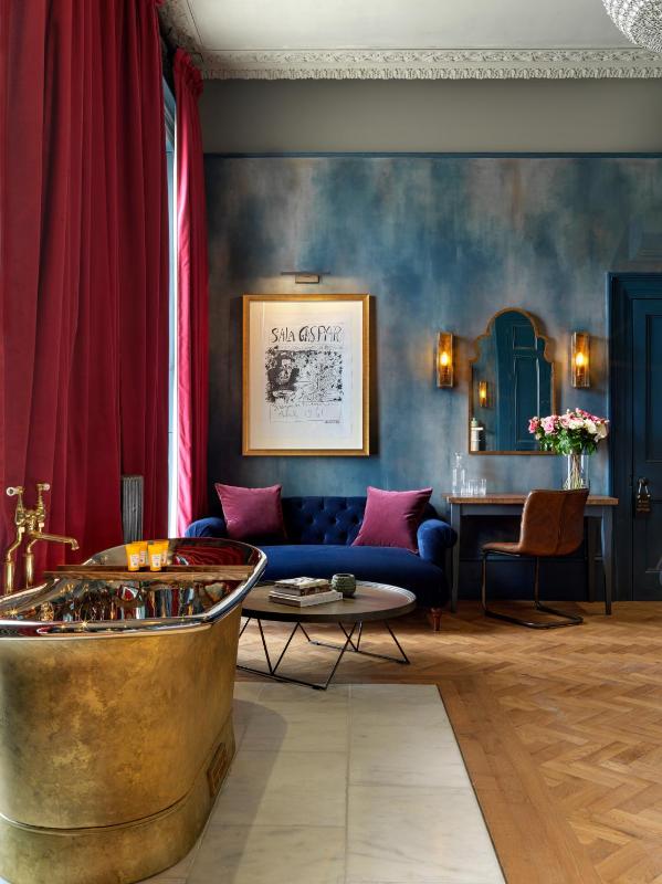 Executive Suite image 1