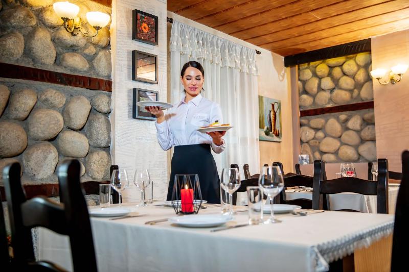 Velinov Boutique Hotel - image 5