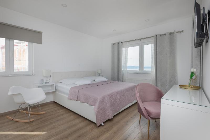 Luxury Holiday Home Dioniz - image 25