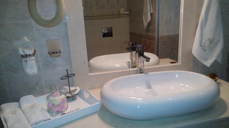 Triple Room image 2