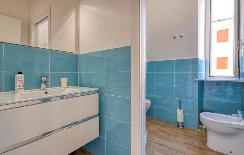 1 Bedroom Stunning Apartment In Varazze - image 8