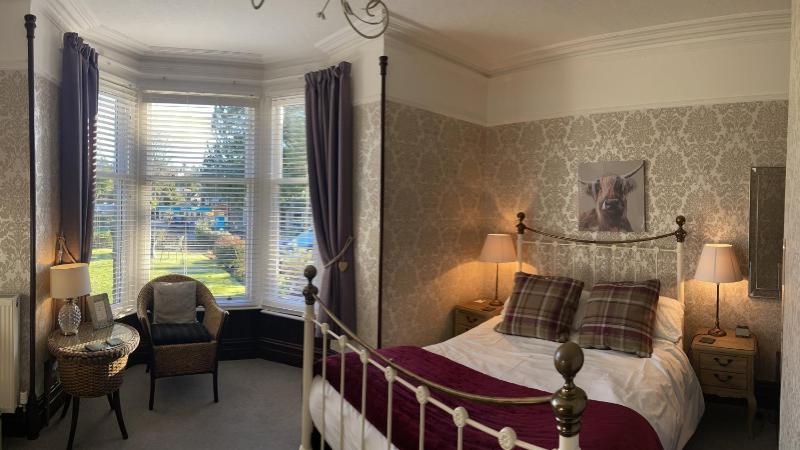 Superior Double Room image 3