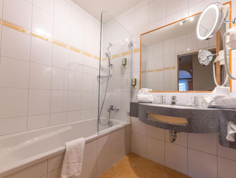 Two-Bedroom Suite image 3