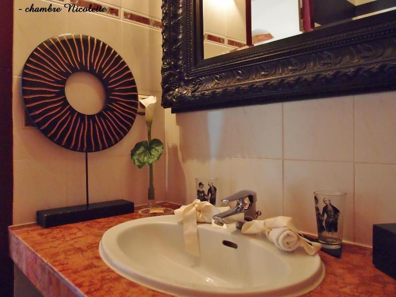 Single Room image 4
