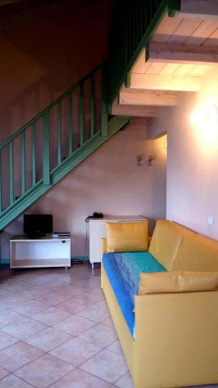 Studio - Split Level (2-4 adults) image 2