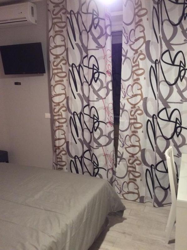 Triple Room with Balcony image 2