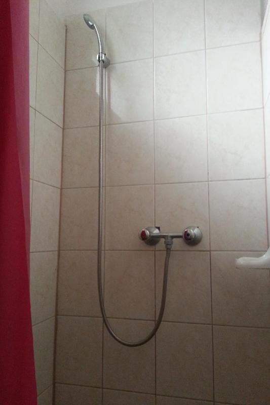 Economy Double Room - Basement image 4