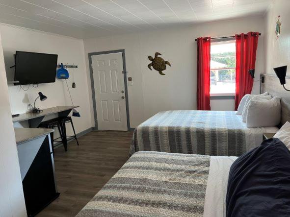 Double Room with Extra Bed image 3