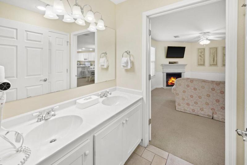 Two-Bedroom Grand Villa  image 3
