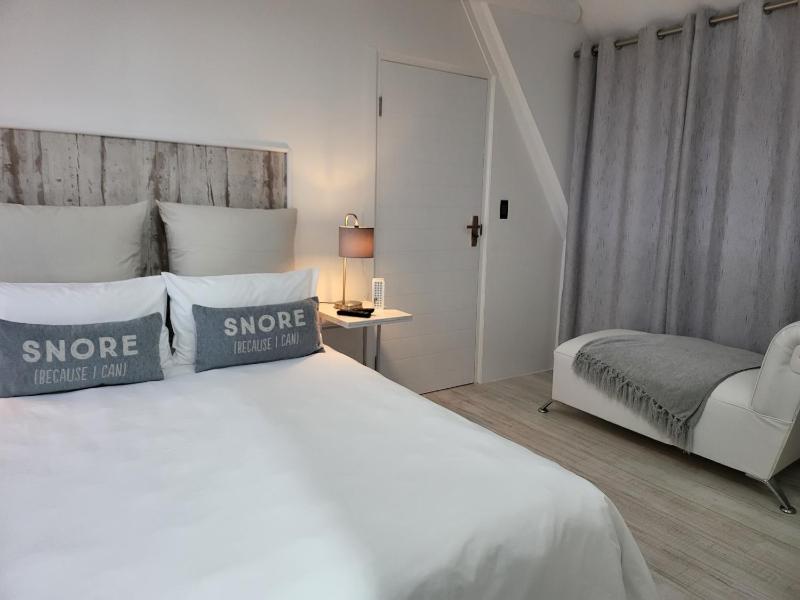 Beach Style Cottage - image 5