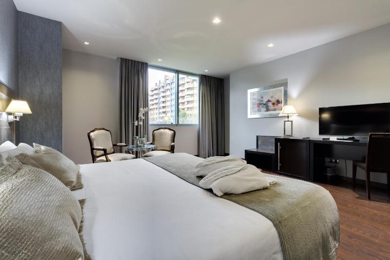 Executive Double Room image 4