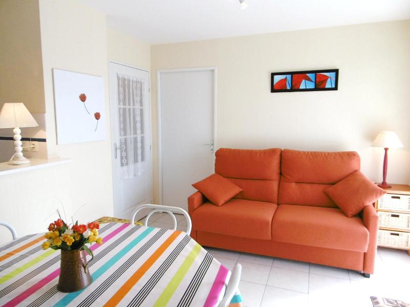 One-Bedroom Apartement  image 4