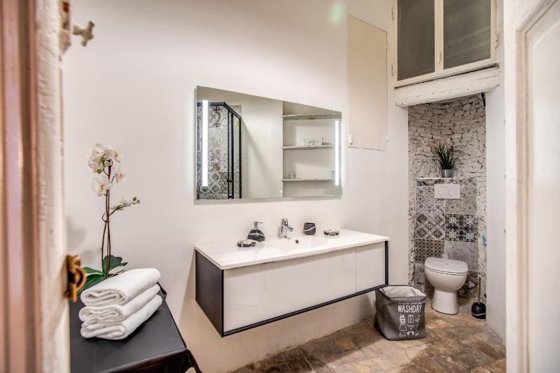 Apartment - Split Level image 3