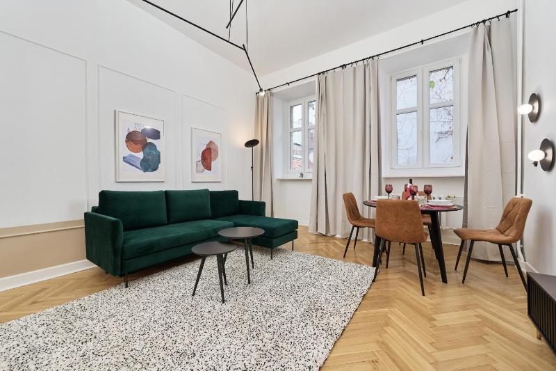 The Market Square Siedmiu Elektorów Apartment by Noclegi Renters Images