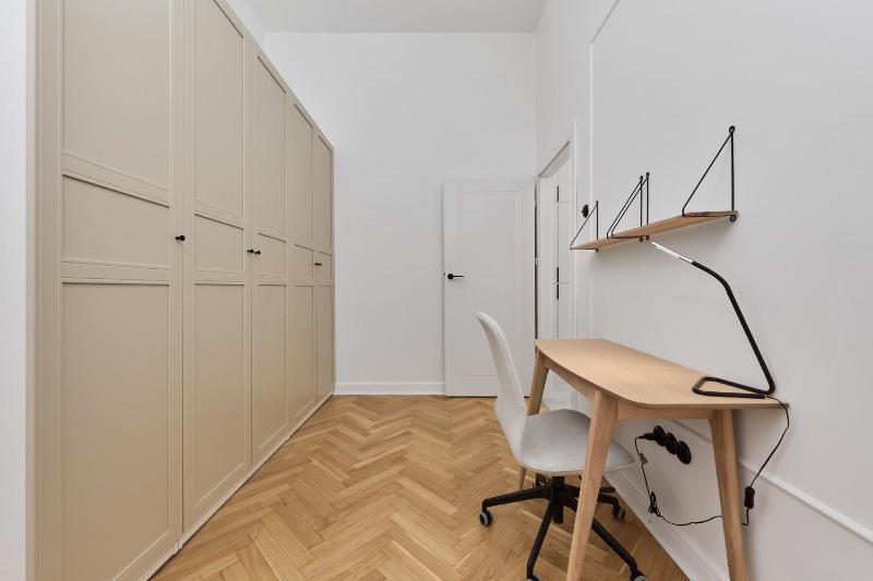 The Market Square Siedmiu Elektorów Apartment by Noclegi Renters - image 10