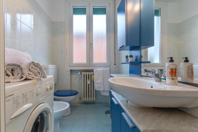 GuestHost - San Donato Fiera Apartment! - image 6