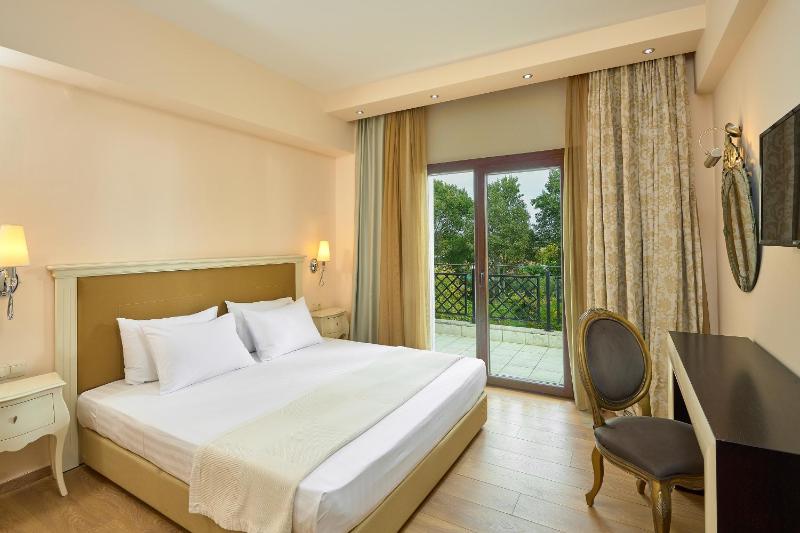Grand Suite image 3