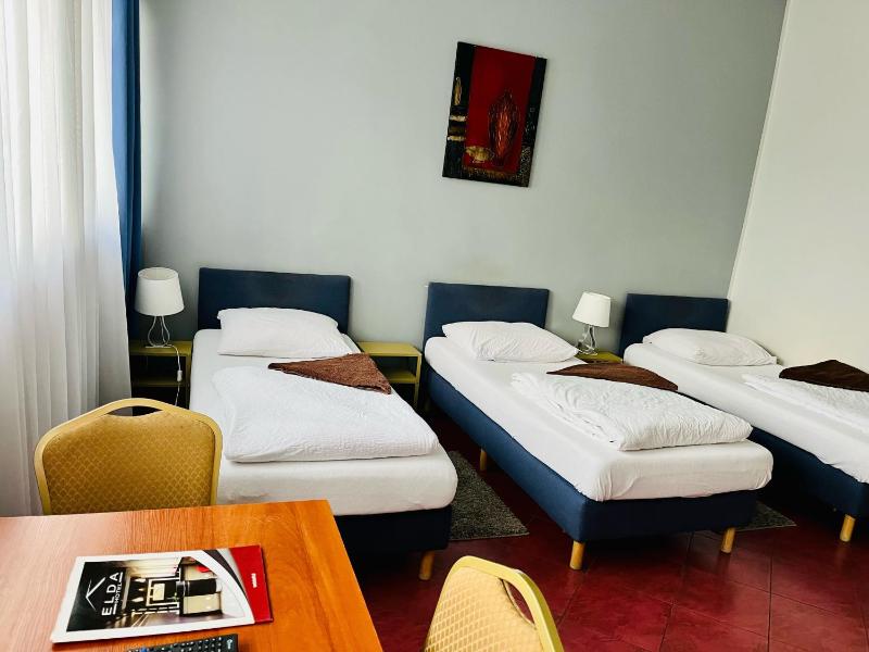 Triple Room image 1