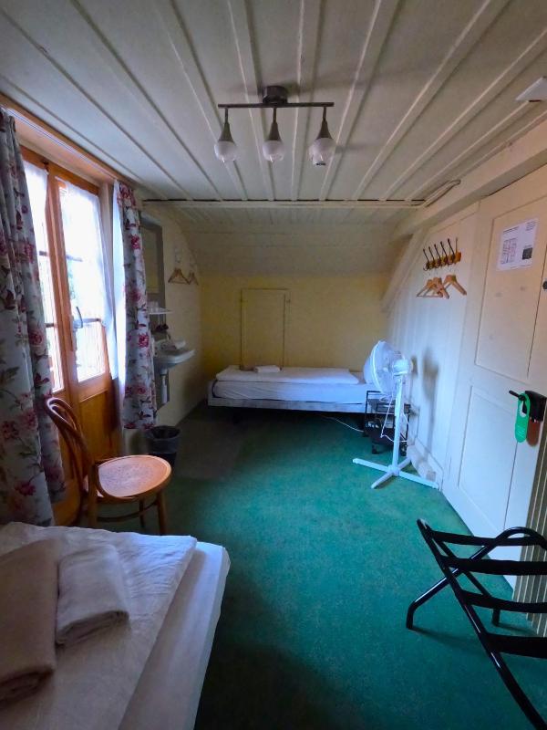Twin Room with Shared Bathroom image 3