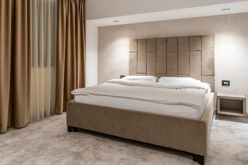 Superior Apartment image 3
