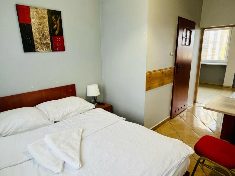 Double or Twin Room image 1
