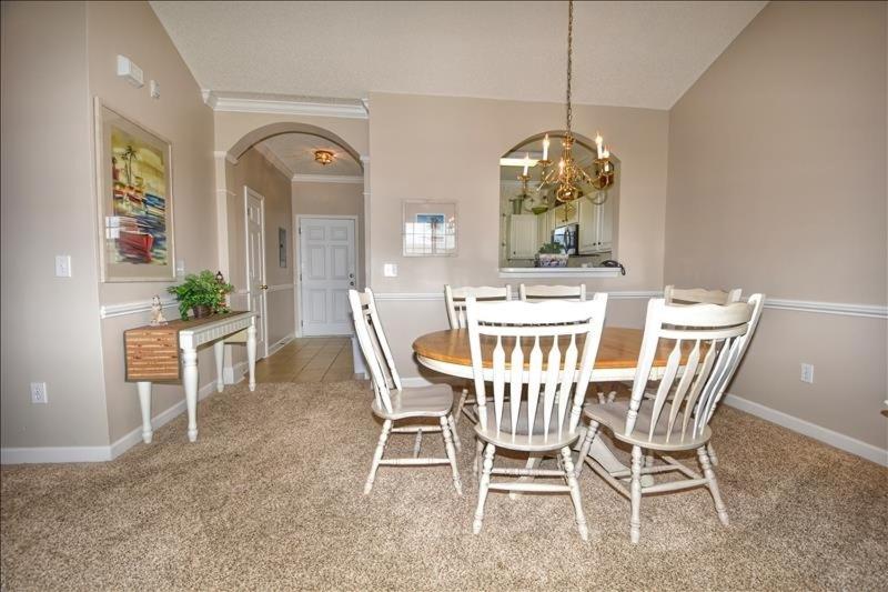 1033 The Havens - image 9