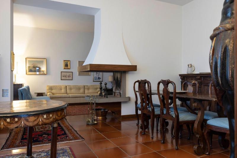Palazzo Cecchi Florentine Apartment - image 6
