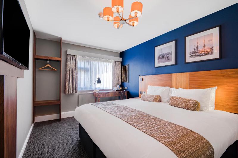 Double Room image 4