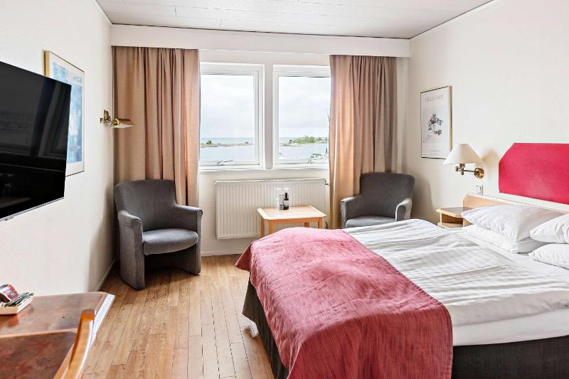 Queen Room with Sea View image 3