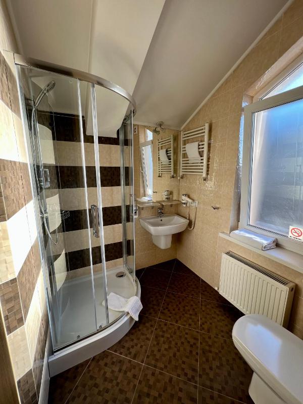 Economy Double Room image 1