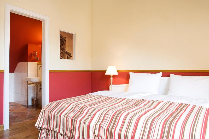 Triple Room image 3