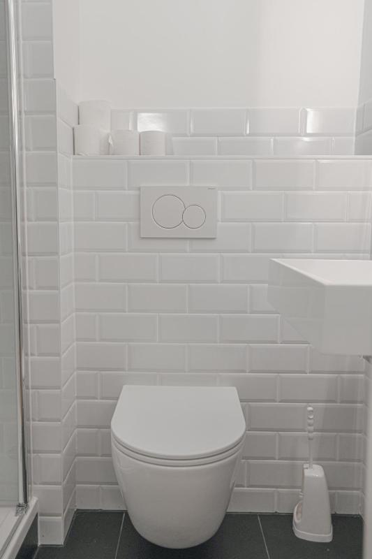 Twin Room image 2