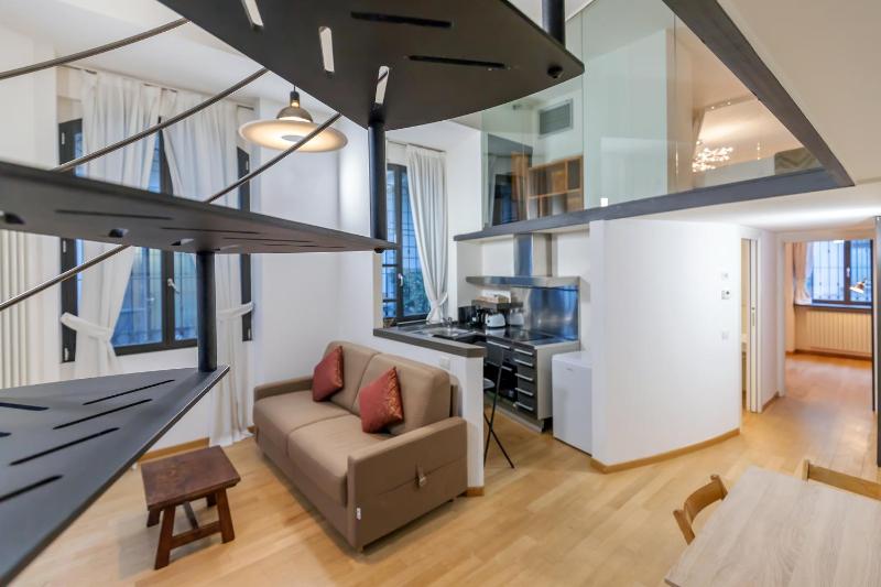 Two-Bedroom Apartment - Via Casale 5 image 4