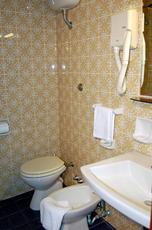 Double or Twin Room with Sea View image 3
