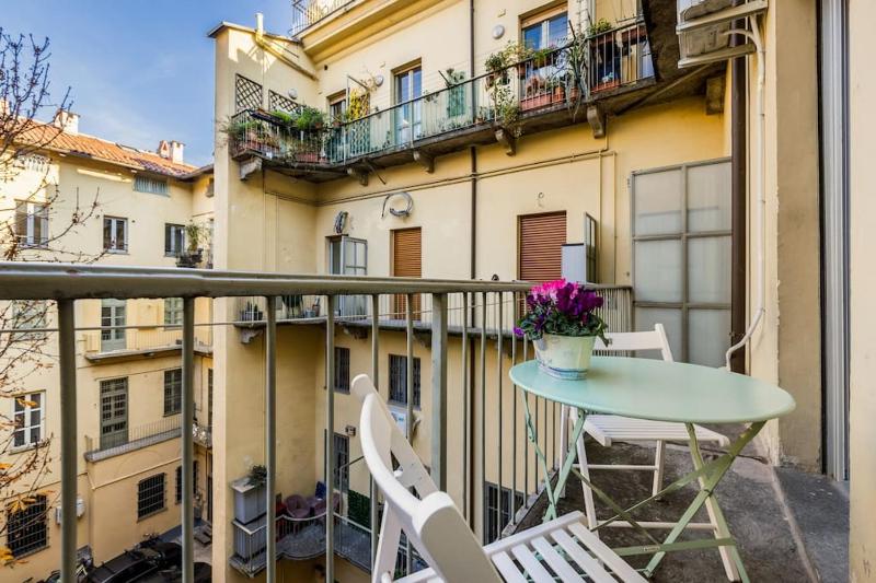 Santa Chiara Suites by Home4holidays - image 4