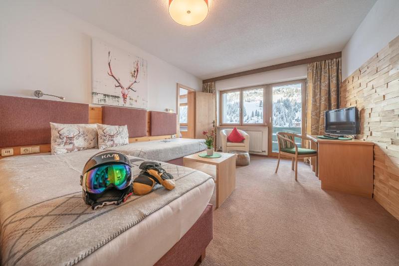 Family Suite (4 Adults) image 1