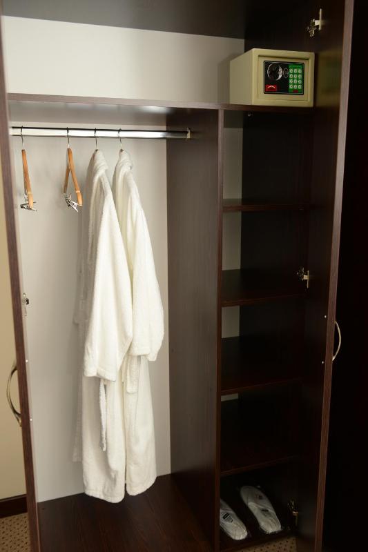 Suite with Balcony image 4