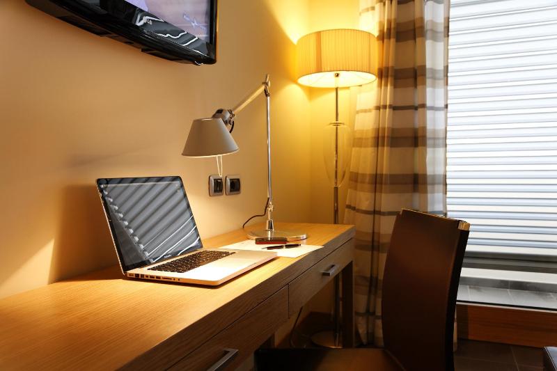 Comfort Double Room with Sea View image 3