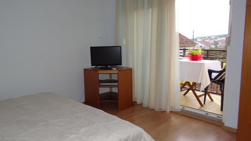 Duplex Studio with Balcony image 4