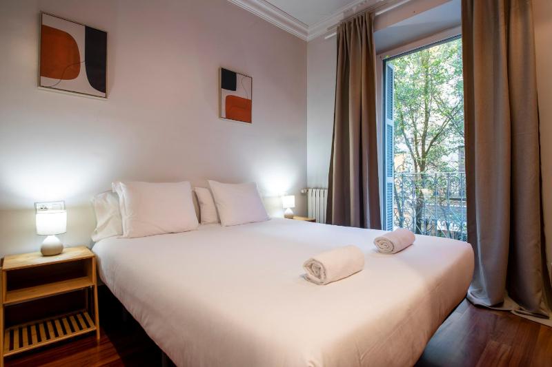 Charming Central Getaway - image 3