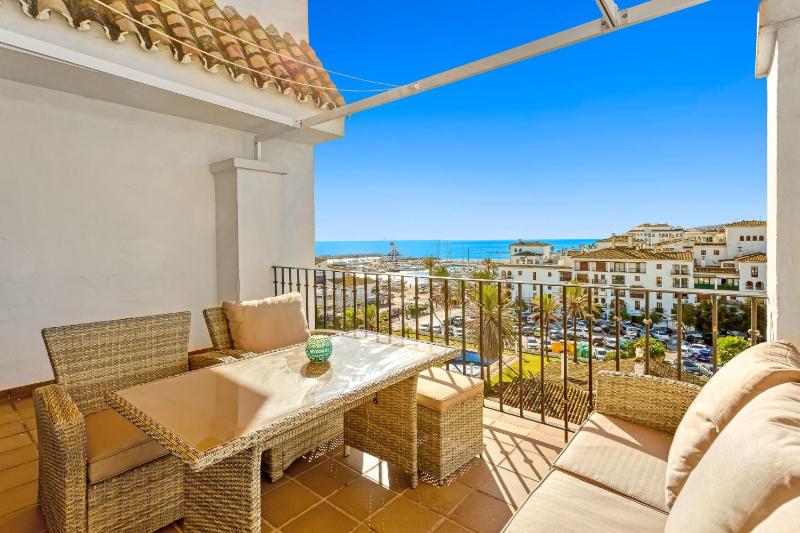 CasaBella Marina Duquesa Images