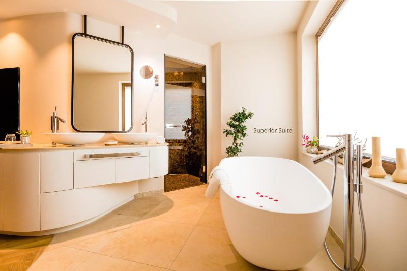 Suite image 2